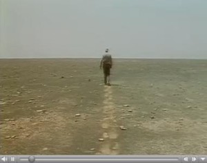 Filmstill aus Philipp Haas, Richard Long in der Sahara, 1992