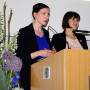 Absolventenfeier, Stefanie Gerke und Luisa Feiersinger, Foto: Tina Zürn
